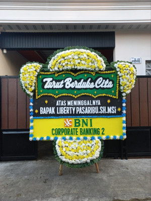 Papan Bunga Duka di Kota Bambu Selatan