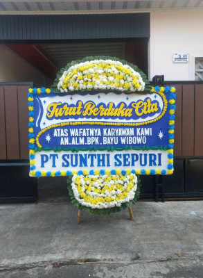 Papan Bunga Duka di Kota Bambu Selatan