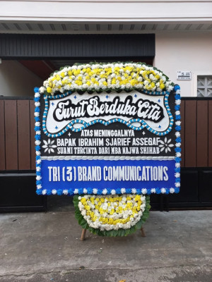 Papan Bunga Duka di Kota Bambu Selatan